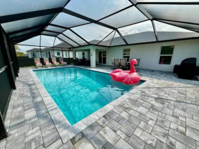 Cape House with Pool, Fire pit and Private Backyard! 4 King Beds!